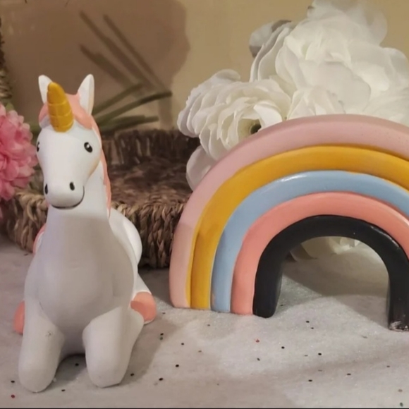 Ceramic Unicorn and Rainbow for Home Decor - Picture 2 of 3